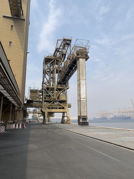 Maritime loading terminal